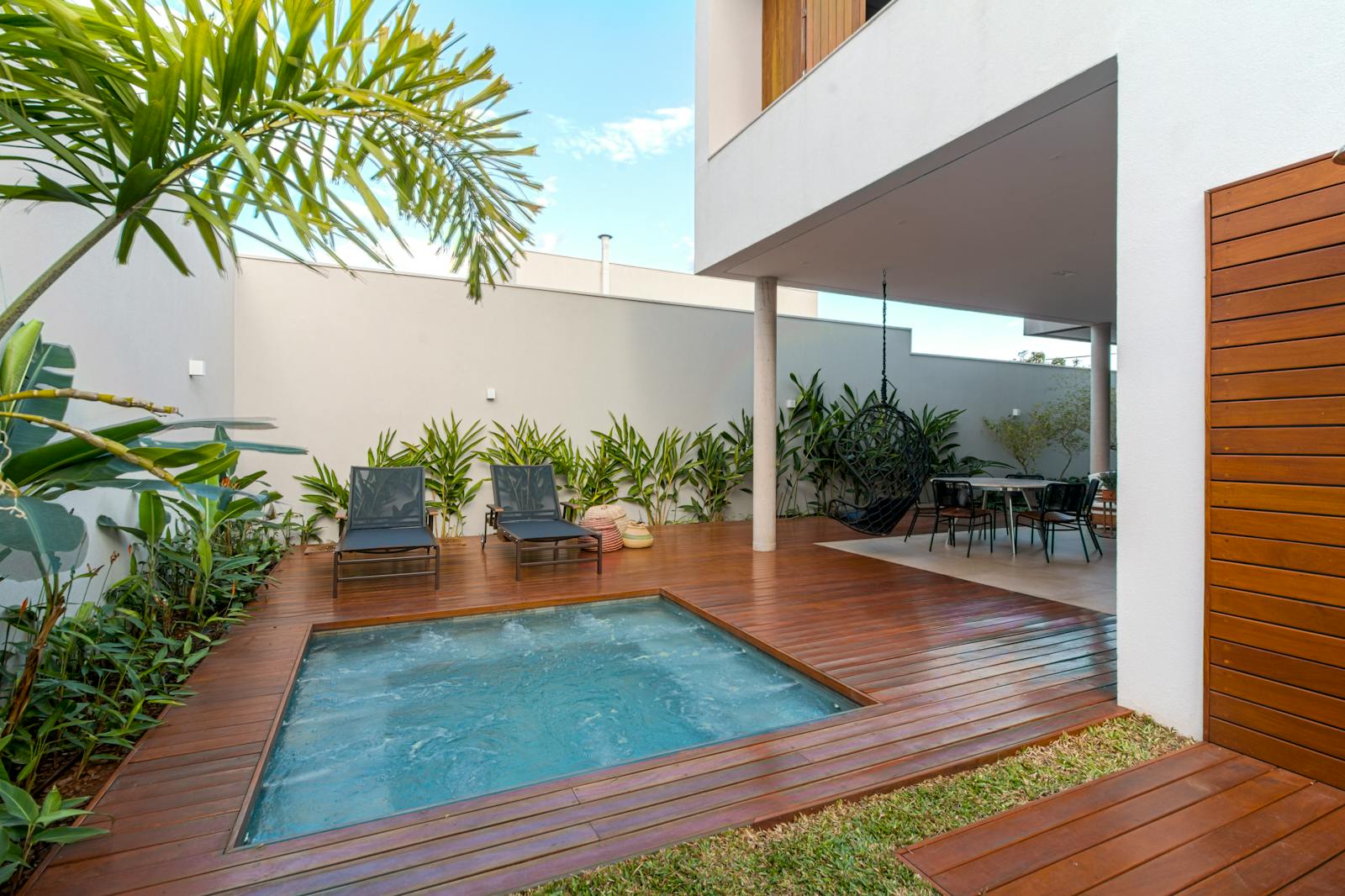 Pool, Spa & Hot Tub Electrical Services in Sacramento