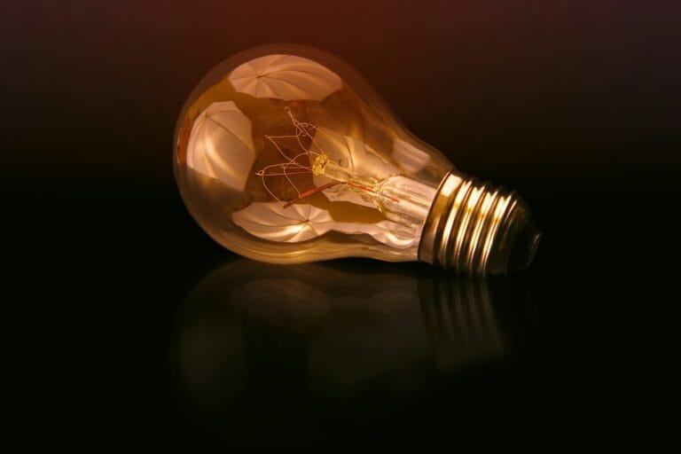 Sacramento electrician fixing light bulb burn out issue